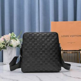 Picture of LV Mens Bags _SKUfw100209512fw